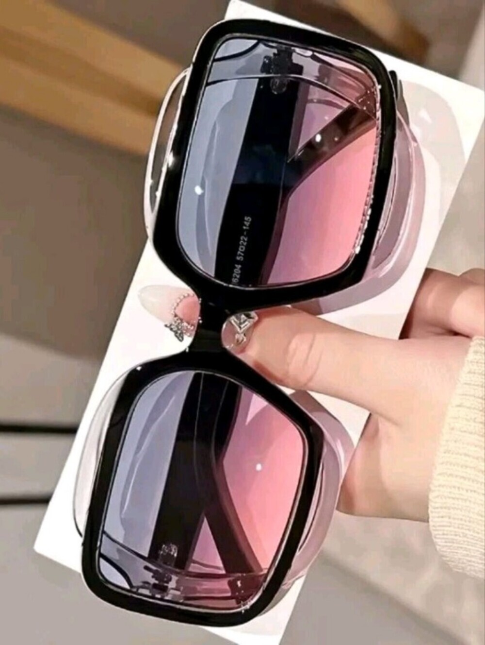Luxury Style Chunky Oversized Square Gradient Sunglasses for Women - Pink/Black